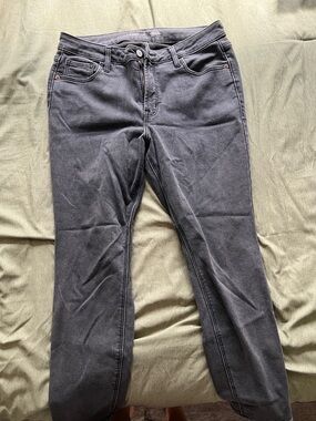 Old Navy Women's Slim Straight Jeans - Black